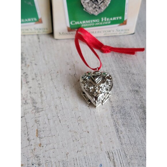 Hallmark miniature Charming hearts photo holder ornament Xmas set - Picture 4 of 7